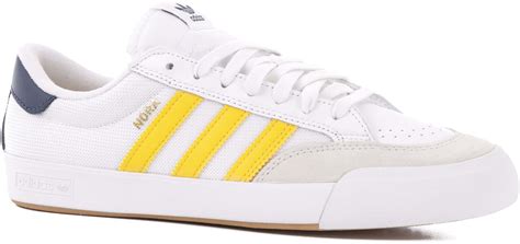 adidas skateboarding schuhe weiß|Adidas skateboard shoes white.